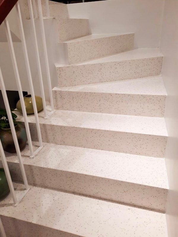 Cầu thang đá mài Terrazzo