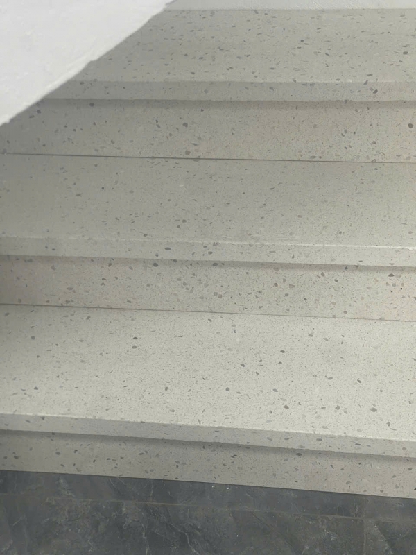 Cầu thang đá mài granito, terrazzo
