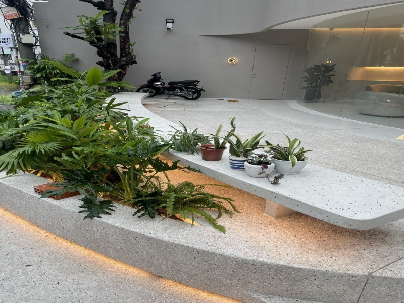 Thi công bồn cây, ghế ngồi đá mài Terrazzo